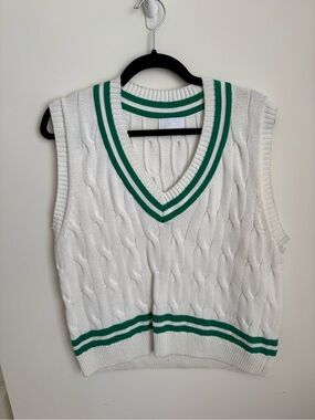 Isalis White / Green Sweater Vest, Size Large